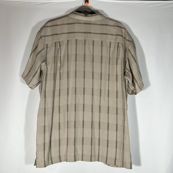 Columbia Beige Striped Casual Short Sleeve Button Down Shirt - Picture 7 of 7